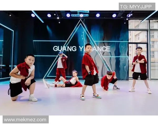 重庆街舞队引领最新街舞心理素质TOP10榜单解析与发展趋势探讨